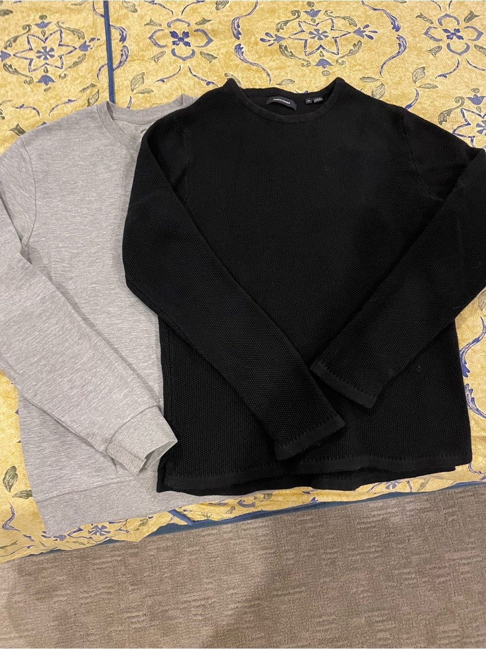 Jack & Jones men’s bundle Black Crewneck Knit Sweater & grey long sleeve top